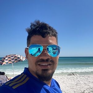 Meet your Posher, Elton